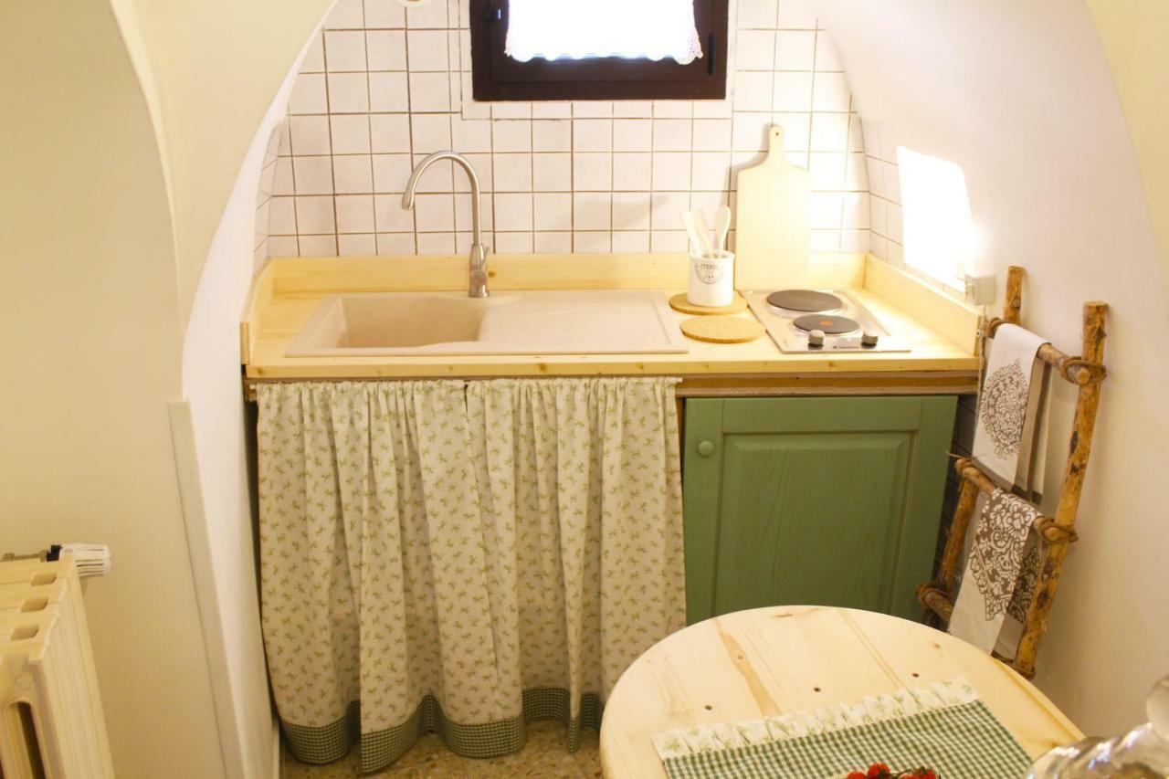 アルベロベッロ Trulli Antica Fonte Bed & Breakfast エクステリア 写真