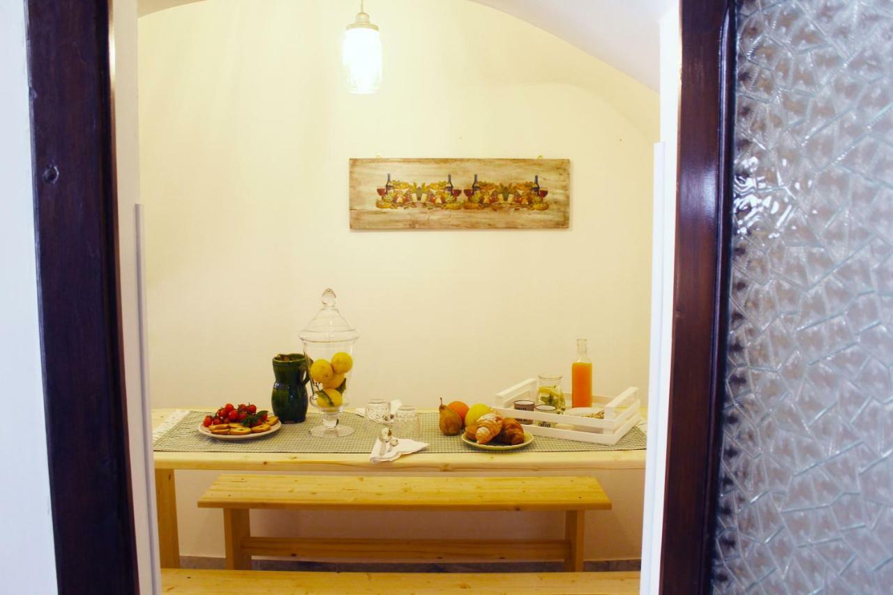アルベロベッロ Trulli Antica Fonte Bed & Breakfast エクステリア 写真