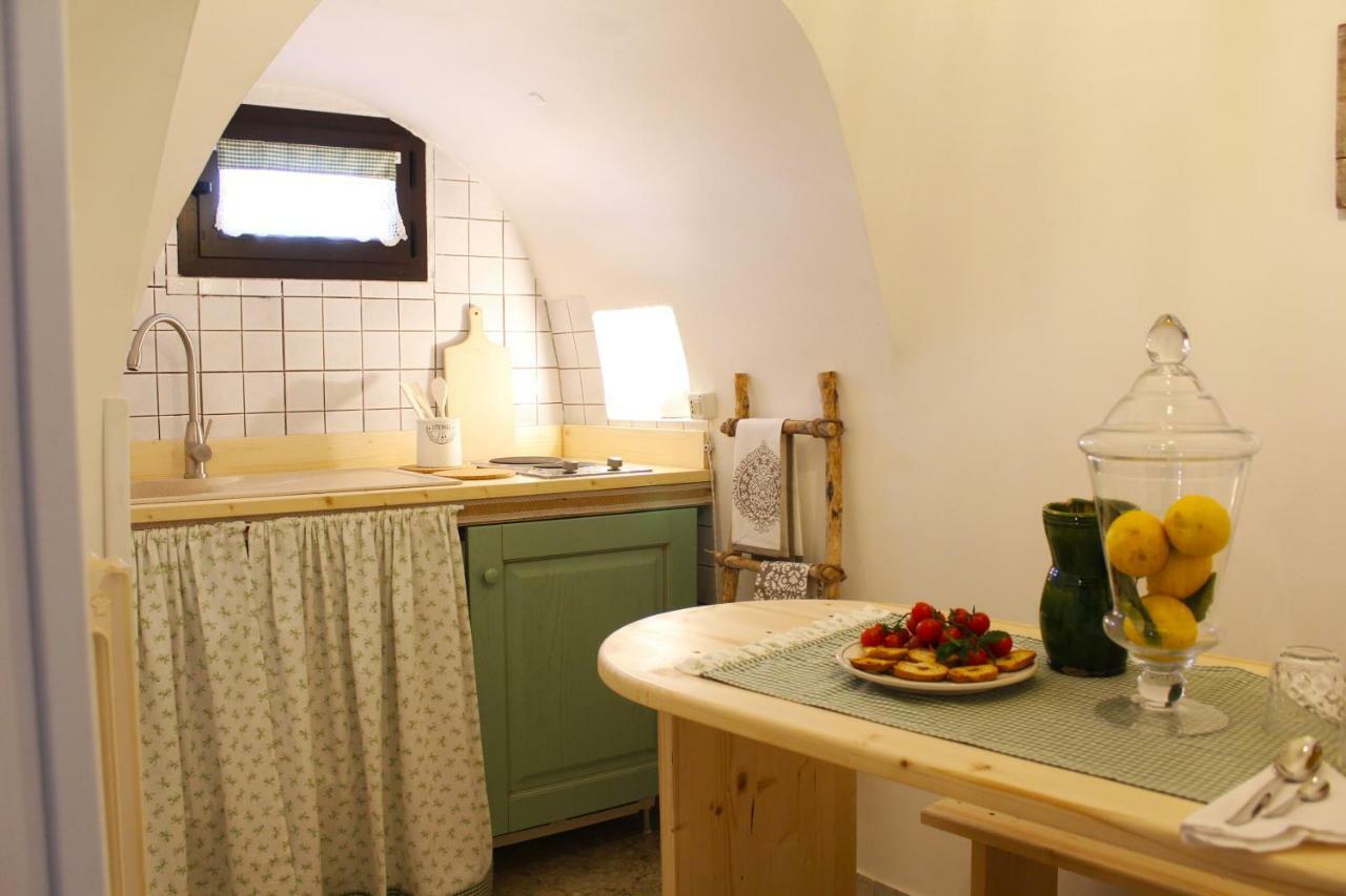 アルベロベッロ Trulli Antica Fonte Bed & Breakfast エクステリア 写真