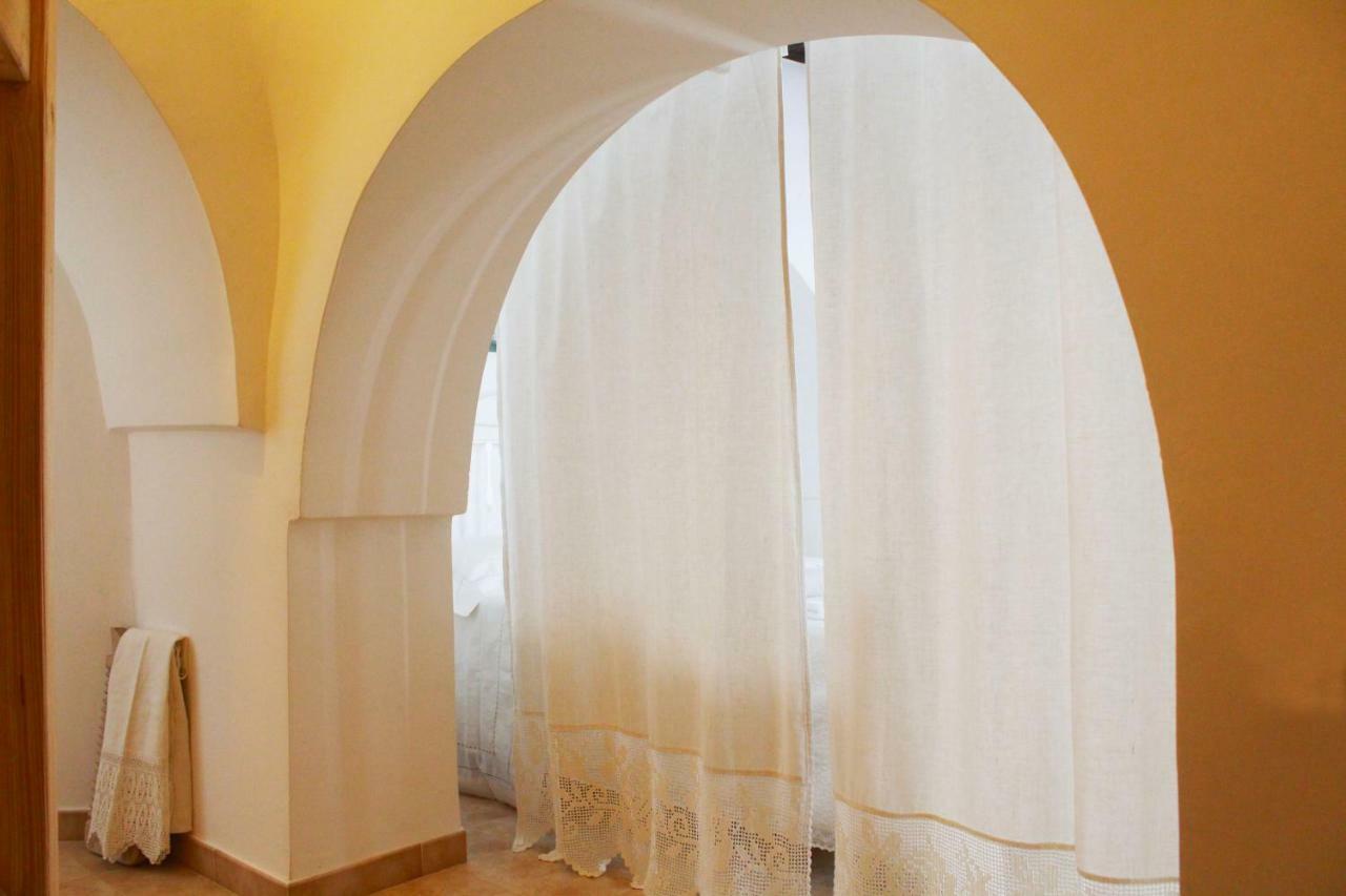 アルベロベッロ Trulli Antica Fonte Bed & Breakfast エクステリア 写真